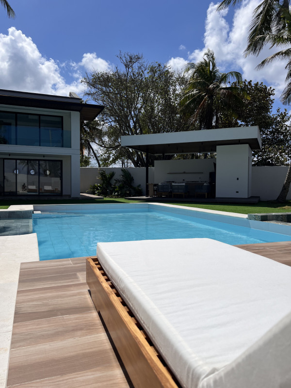 Home Luxury Bay